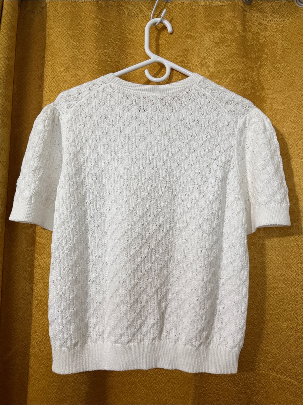 Uniqlo White Short Sleeve Crewneck Knit Top - Picture 3 of 3